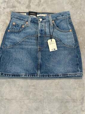 Levi's Icon Skirt Western Yoke Denim Mini Skirt Size 23